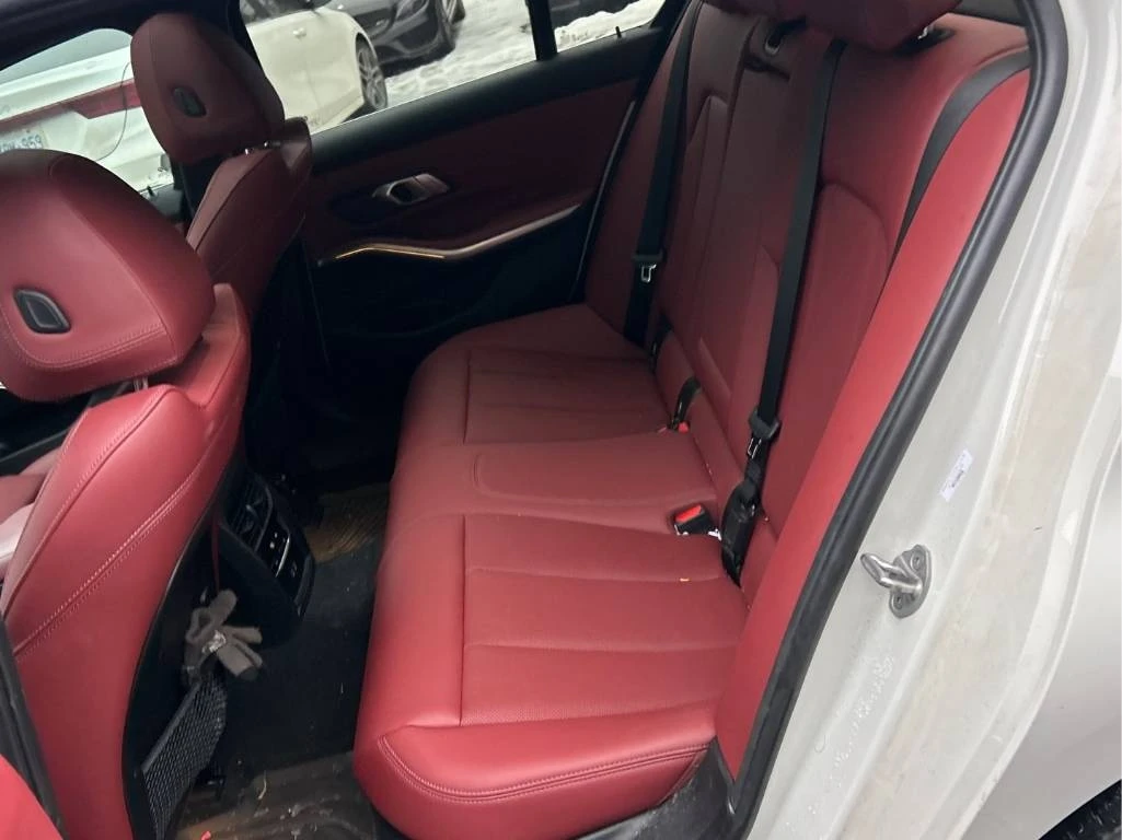 BMW 330 i xDrive 2023 * CARFAX * ��� ������������ ������ | Mobile.bg � ����������� 11