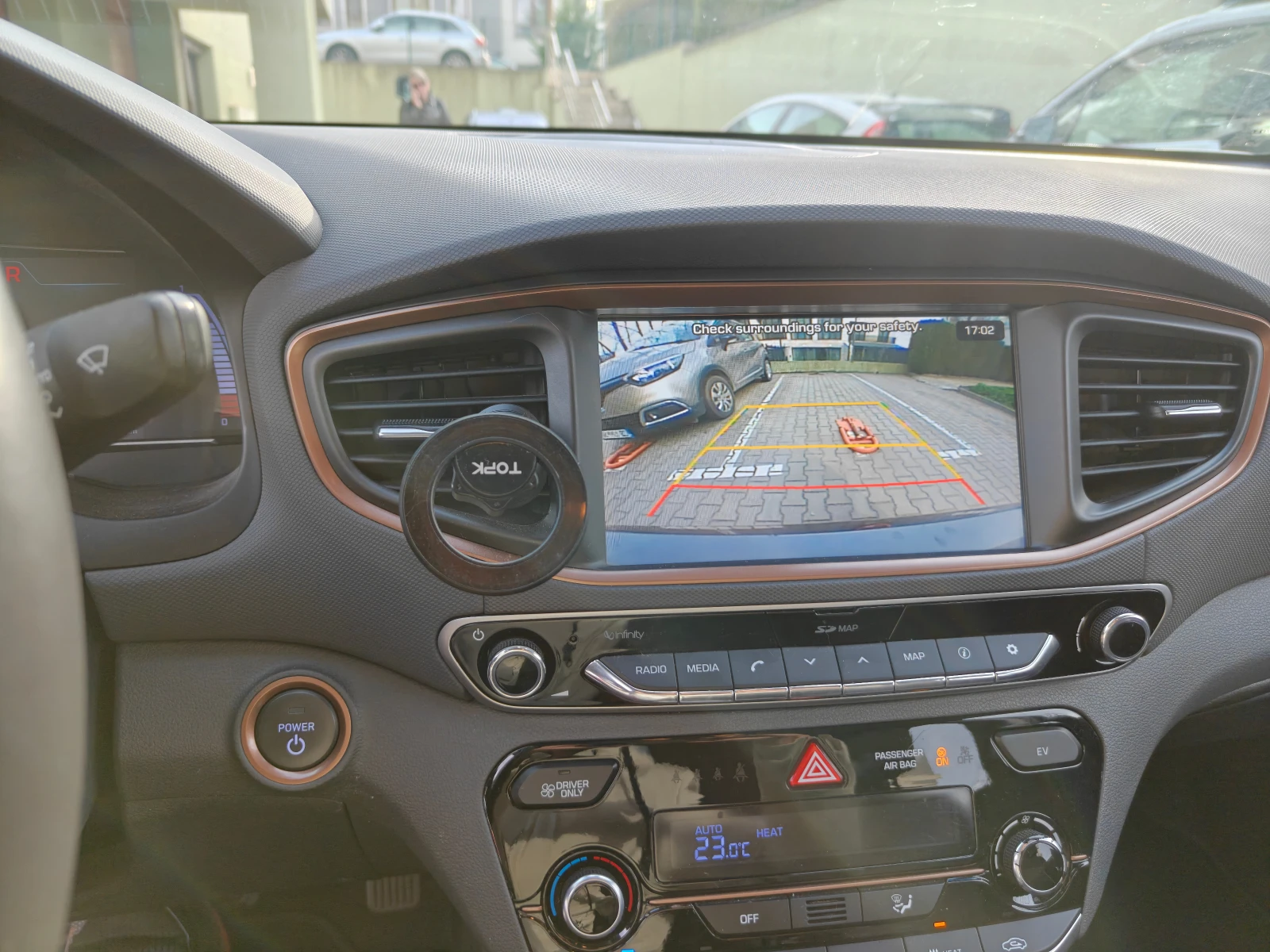 Hyundai Ioniq, снимка 11 - Автомобили и джипове - 54162076