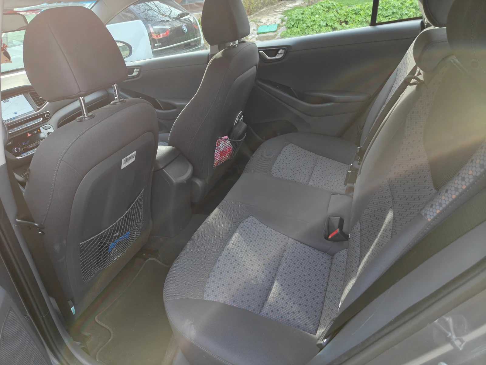 Hyundai Ioniq, снимка 13 - Автомобили и джипове - 54162076