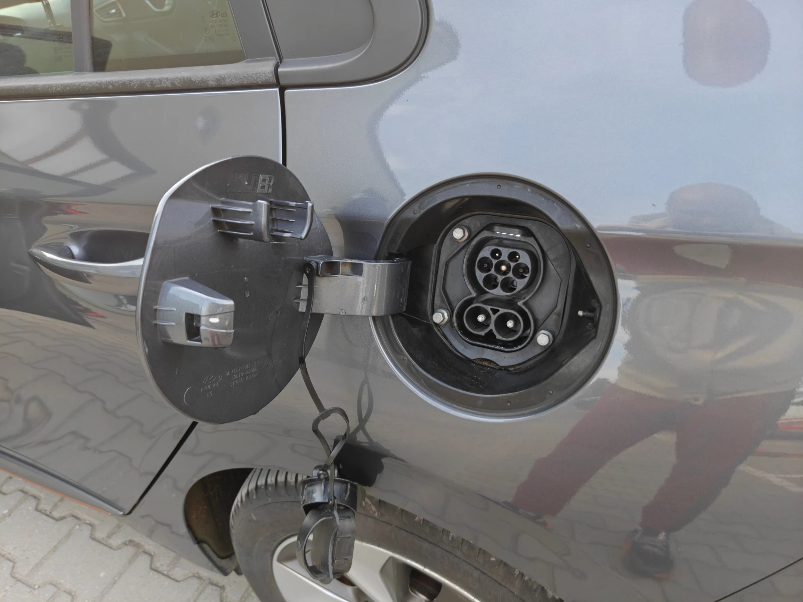 Hyundai Ioniq, снимка 14 - Автомобили и джипове - 54162076