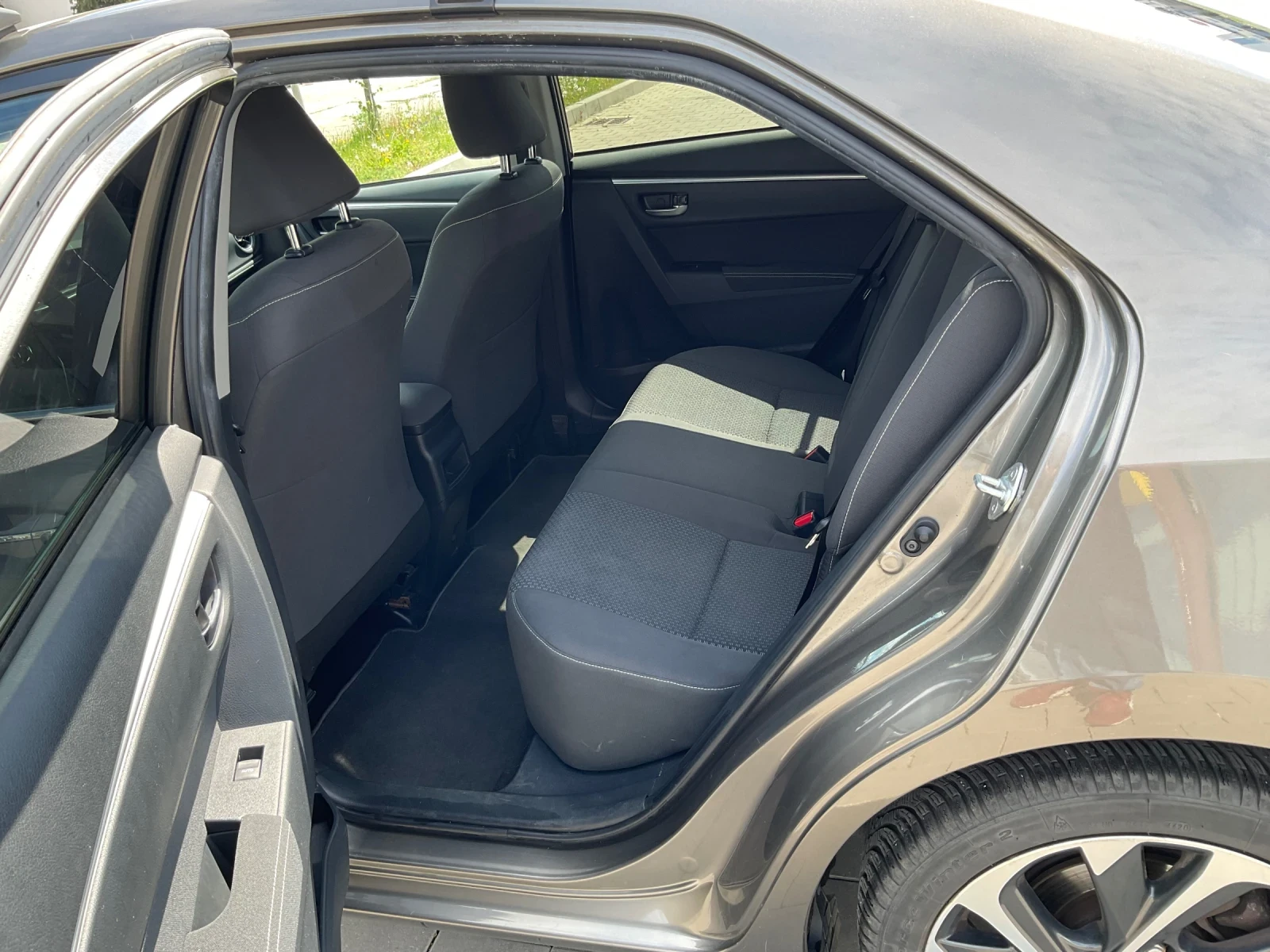 Toyota Corolla, снимка 4 - Автомобили и джипове - 54413995