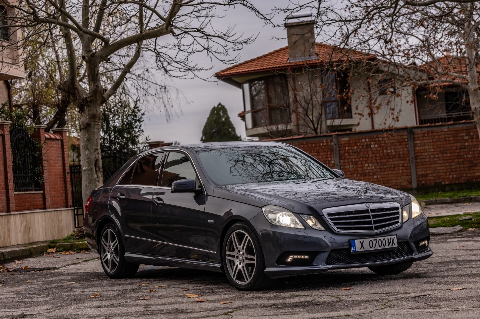 Mercedes-Benz E 250 AMG/Avantgarde, снимка 4 - Автомобили и джипове - 54582572
