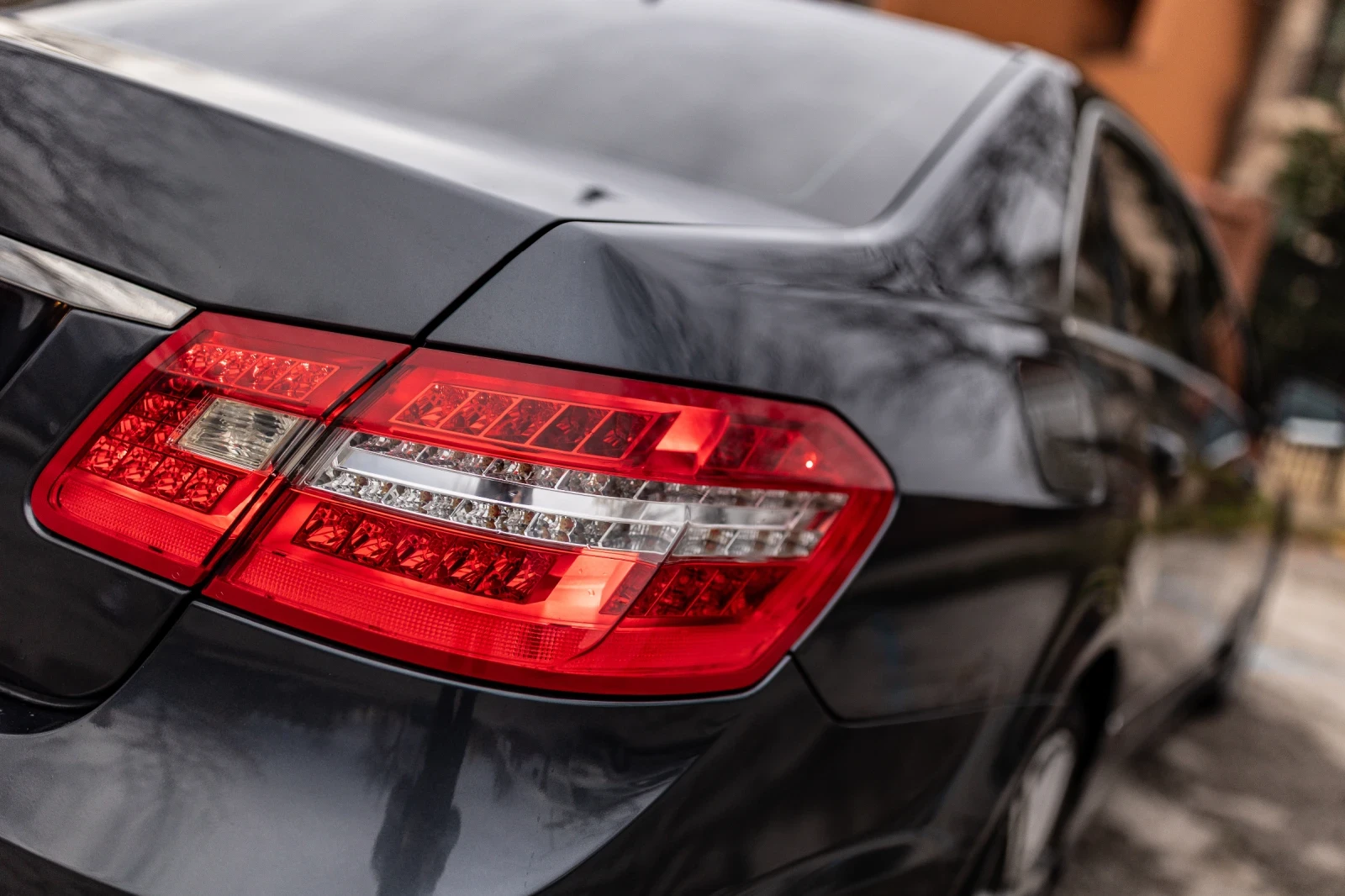 Mercedes-Benz E 250 AMG/Avantgarde, снимка 5 - Автомобили и джипове - 54582572