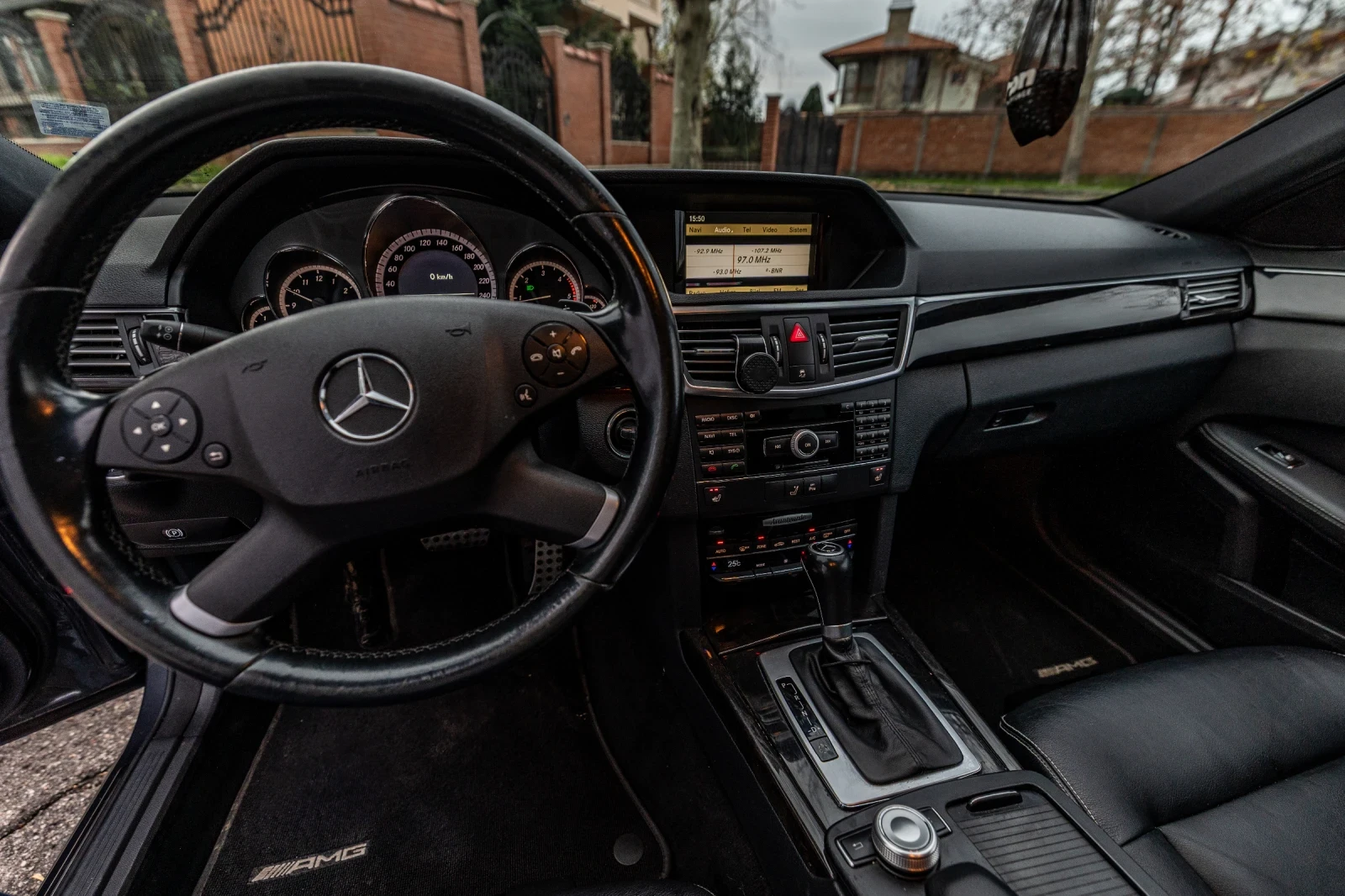 Mercedes-Benz E 250 AMG/Avantgarde, снимка 10 - Автомобили и джипове - 54582572