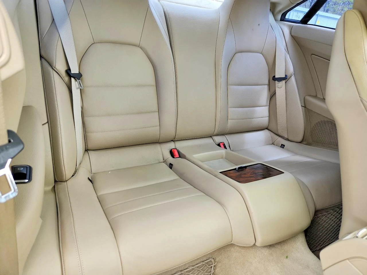 Mercedes-Benz E 350 4MATIC, снимка 9 - Автомобили и джипове - 54604327