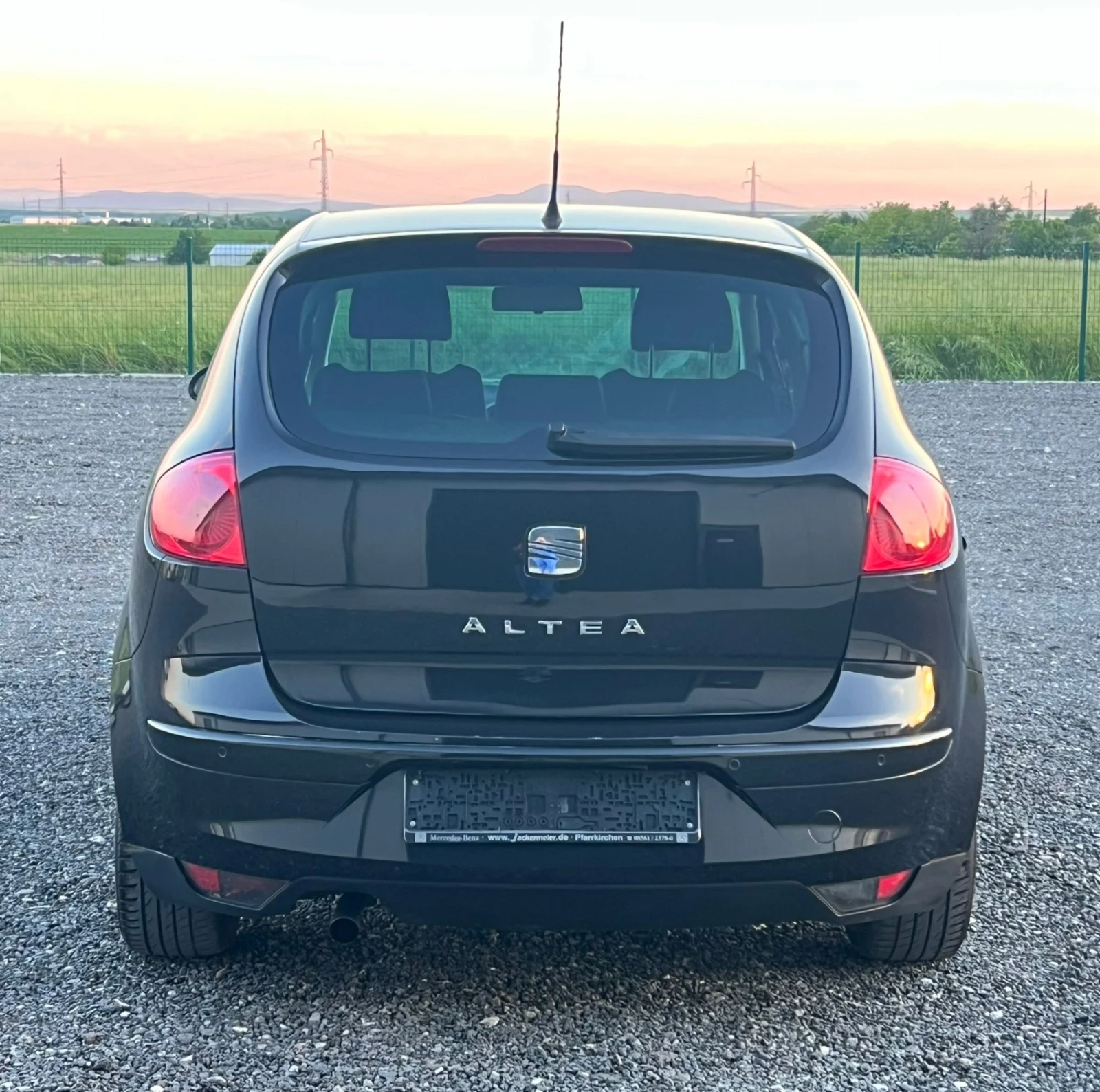 Seat Altea 1.6i/102кс., снимка 6 - Автомобили и джипове - 54725340