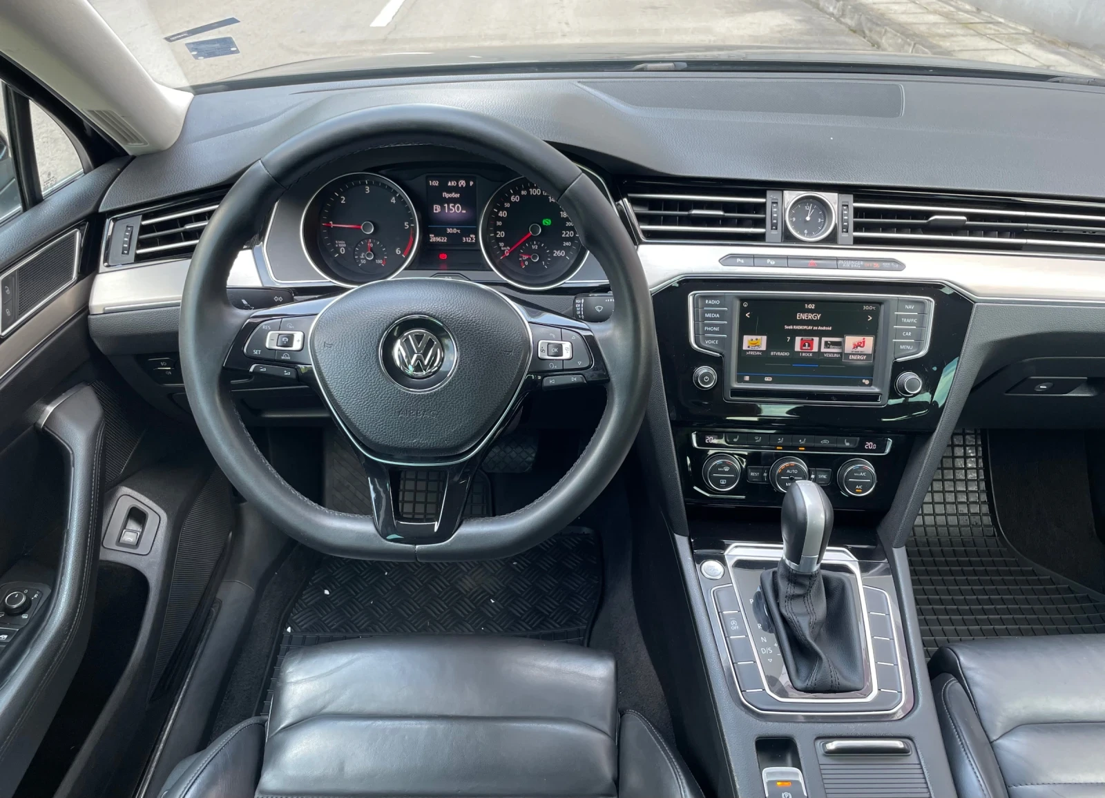 VW Passat 1.6 TDI - 120к.с. EURO 6, снимка 12 - Автомобили и джипове - 55061471