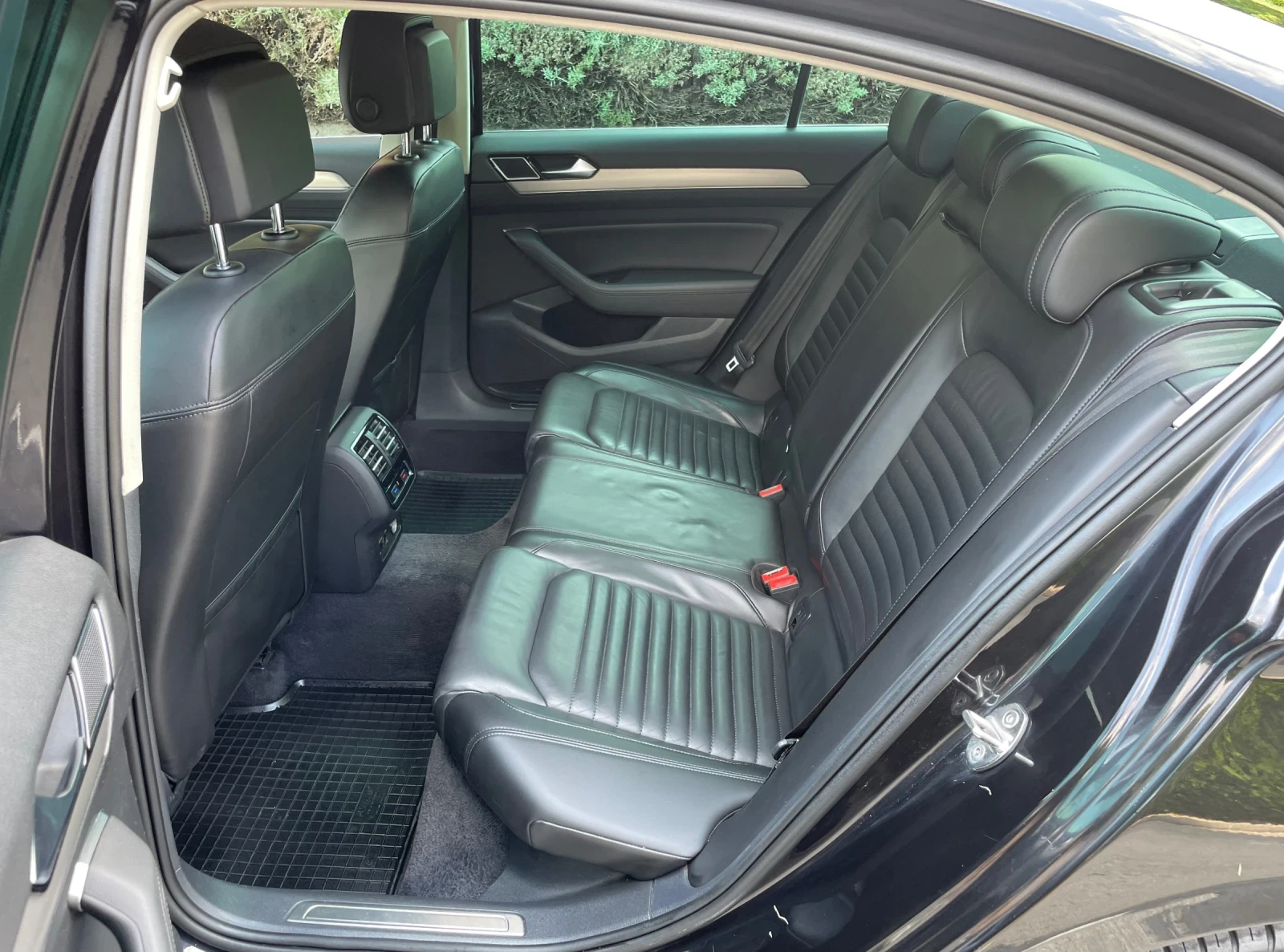 VW Passat 1.6 TDI - 120к.с. EURO 6, снимка 13 - Автомобили и джипове - 55061471