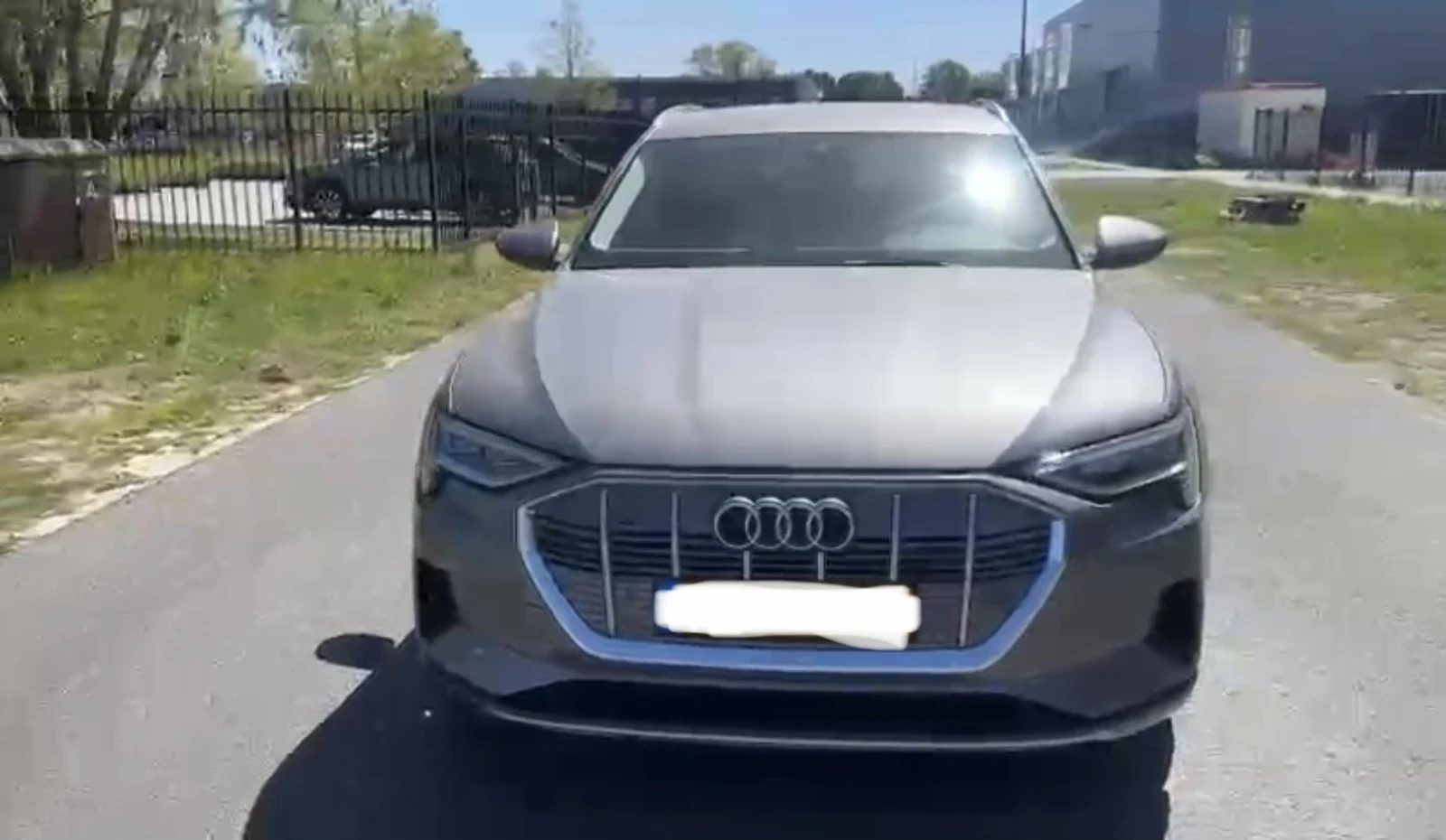 Audi E-Tron 55 QUATTRO 95kw, снимка 3 - Автомобили и джипове - 55103054