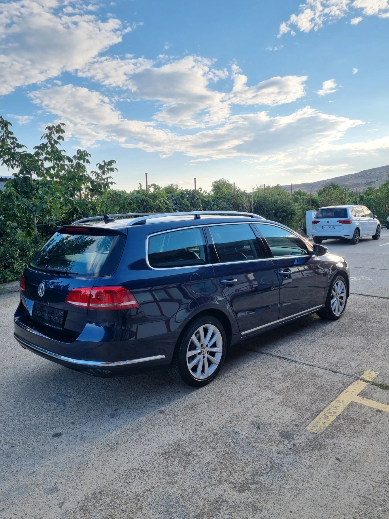 VW Passat 2.0tdi 140 коня DSG Автоматиk, панорама, дистроник, снимка 3 - Автомобили и джипове - 55953820