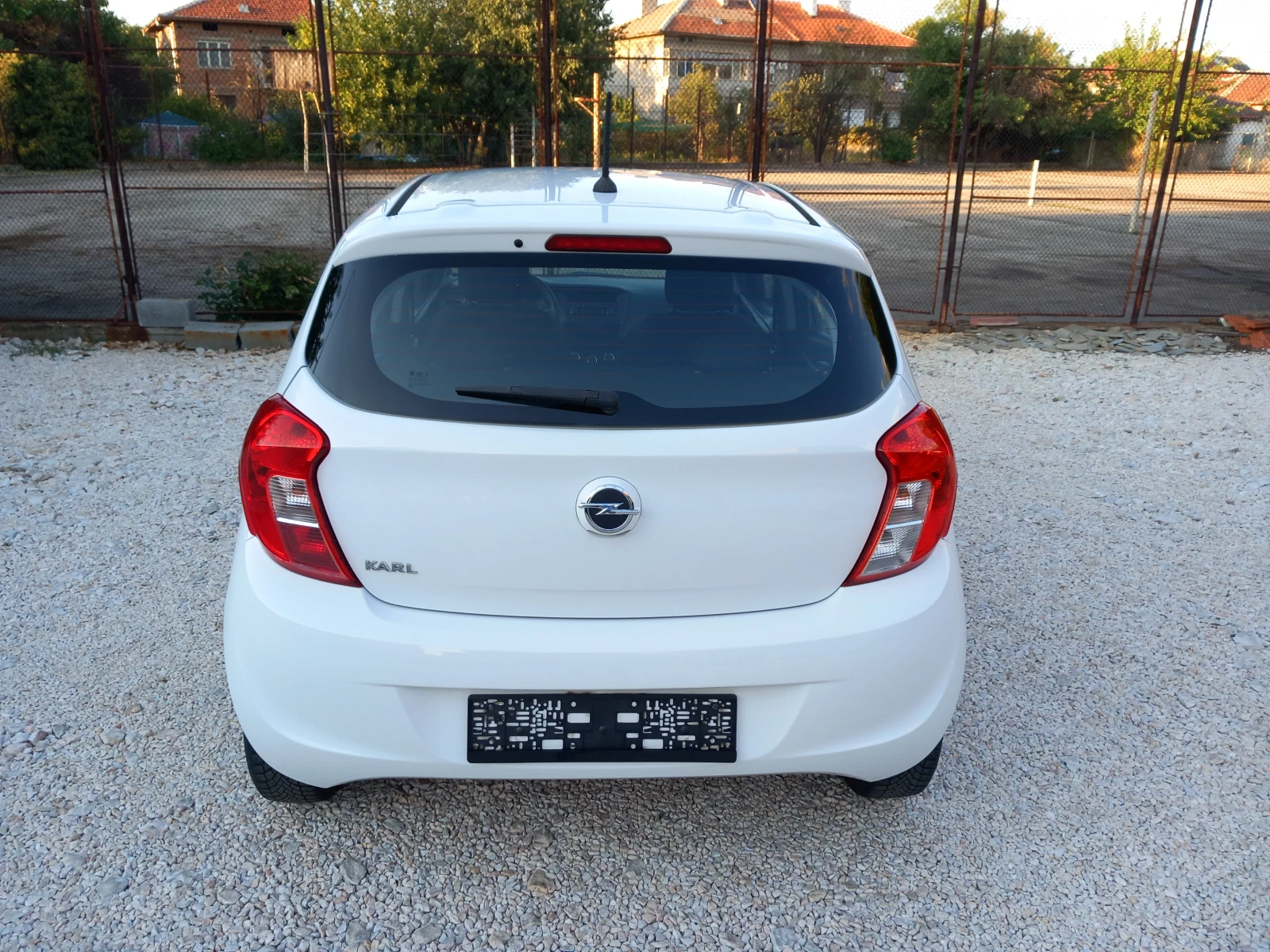 Opel Karl 75кс климатик Euro 6B, снимка 4 - Автомобили и джипове - 55970087