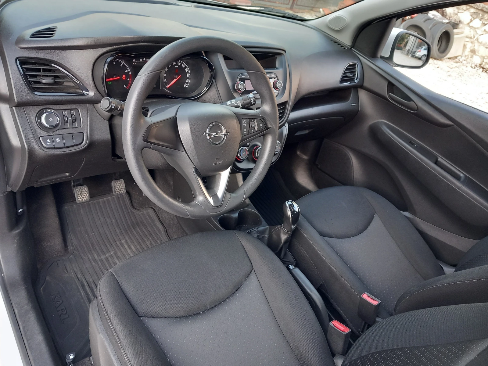 Opel Karl 75кс климатик Euro 6B, снимка 10 - Автомобили и джипове - 55970087