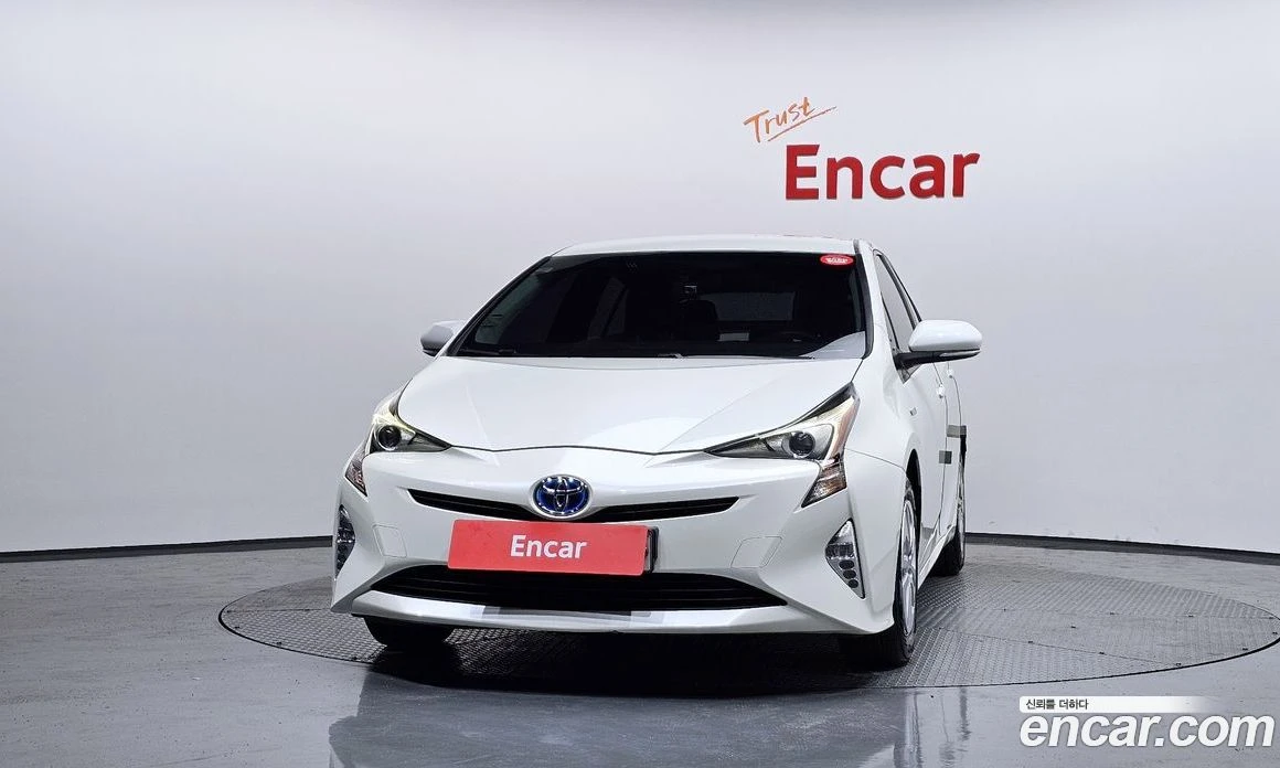 Toyota Prius 1.8 E, снимка 3 - Автомобили и джипове - 56123266
