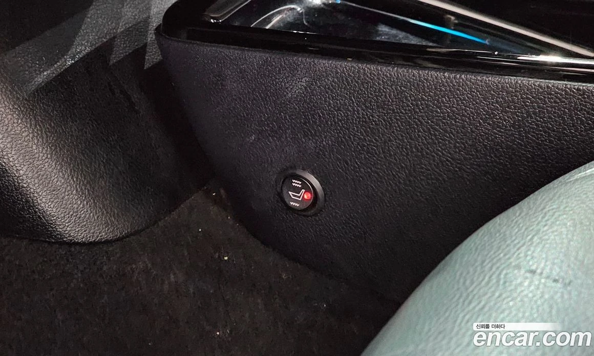 Toyota Prius 1.8 E, снимка 12 - Автомобили и джипове - 56123266