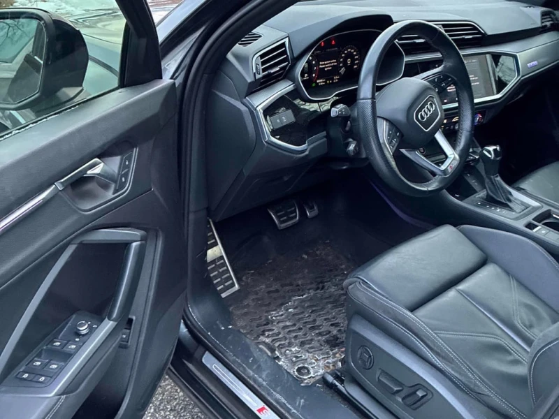 Audi Q3 2022 Progressiv * CARFAX * БЕЗ ПЪРВОНАЧАЛНА ВНОСКА, снимка 7 - Автомобили и джипове - 52893951