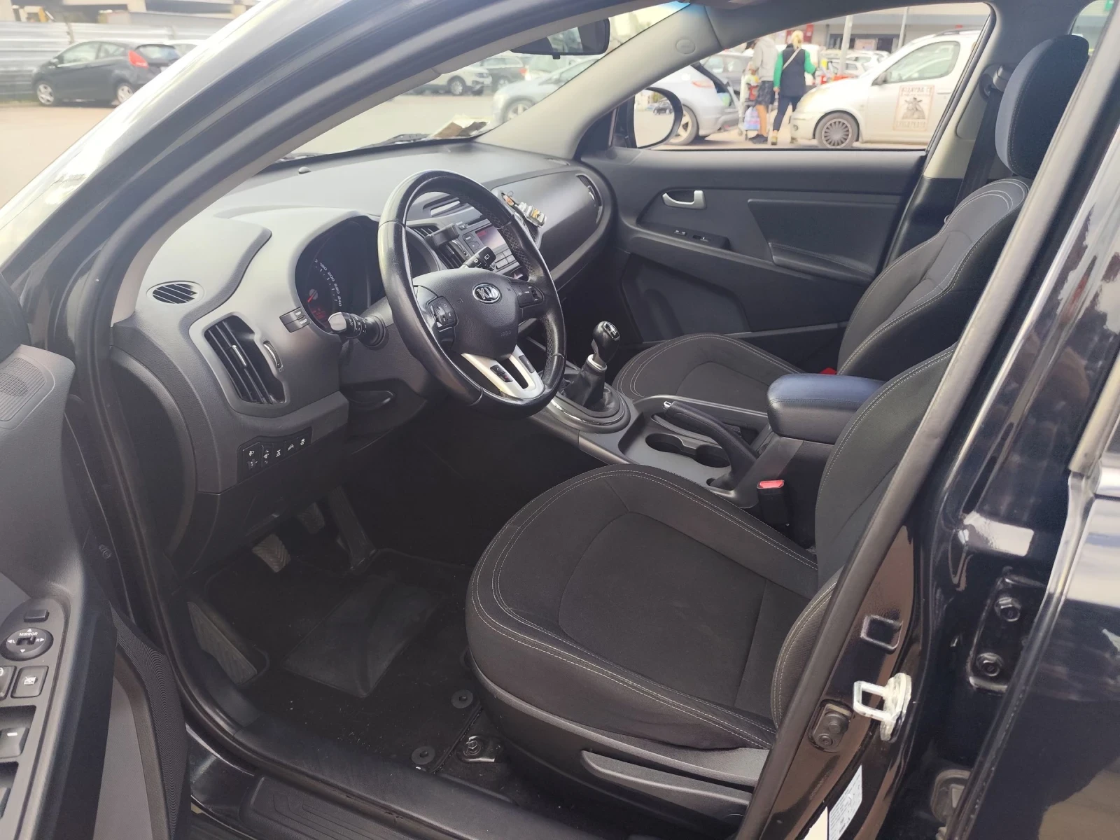 Kia Sportage 2.0 cdri 4x4 - изображение 8