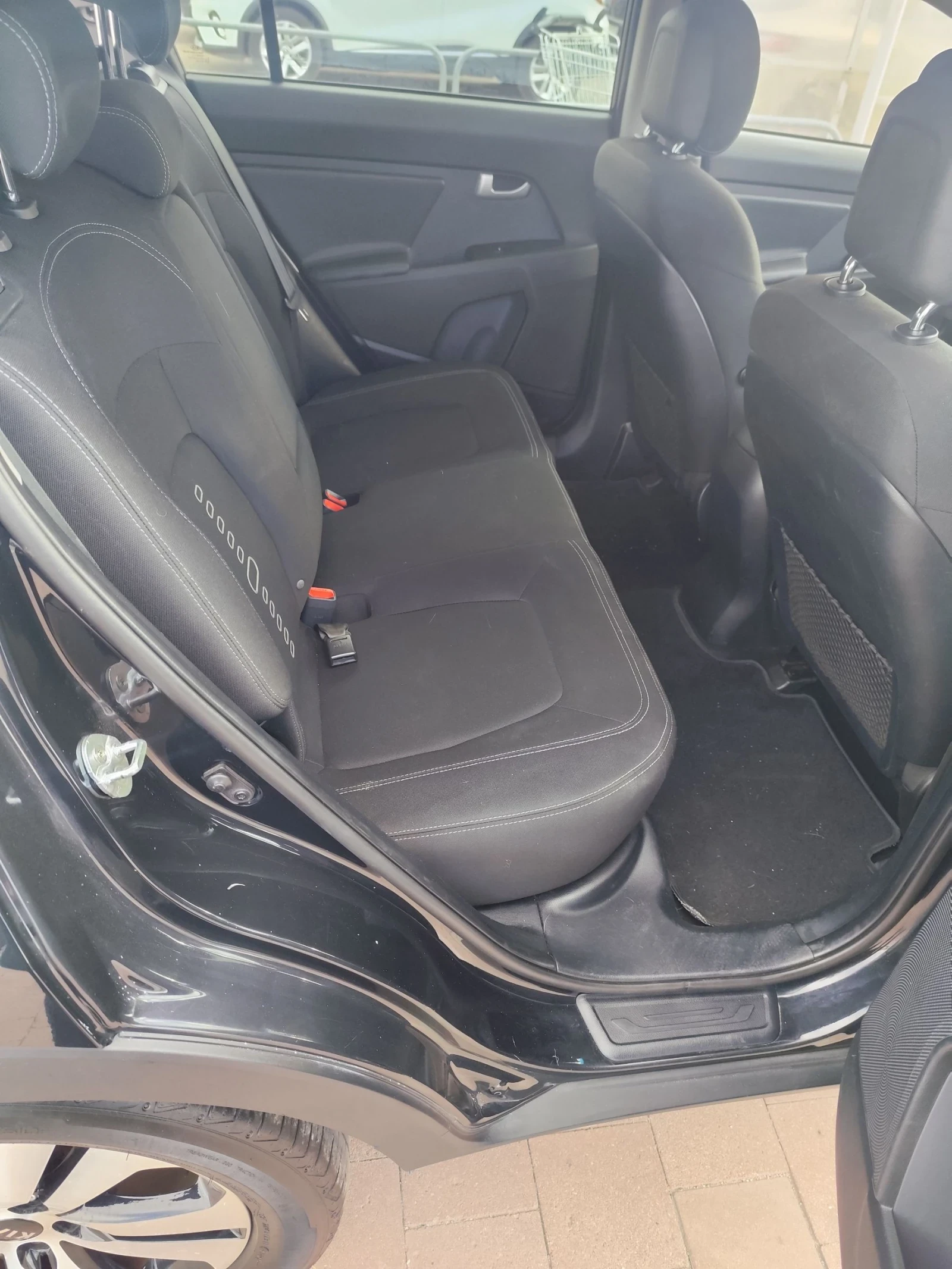 Kia Sportage 2.0 CRDi 4x4   130 000     | Mobile.bg   12