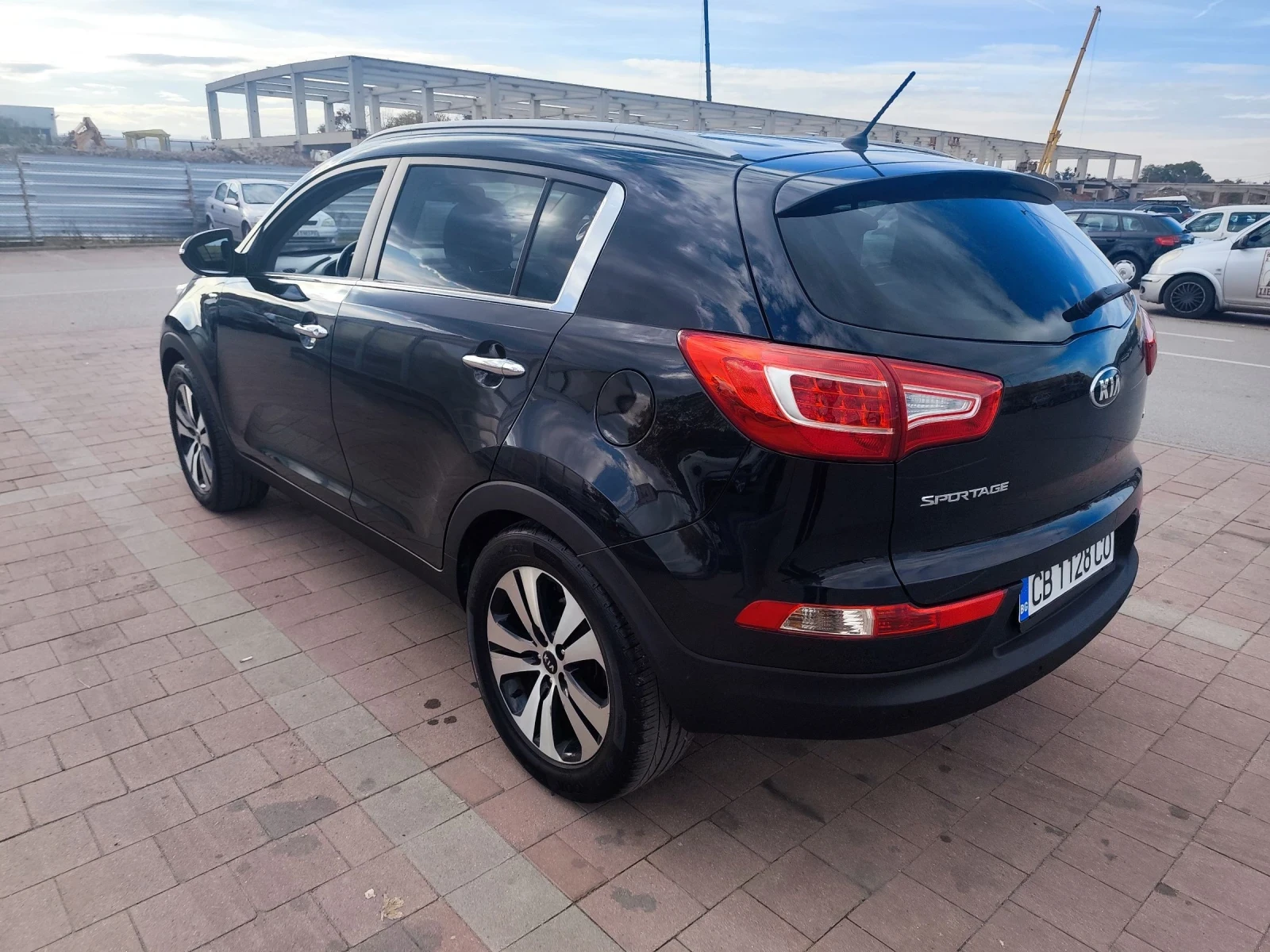 Kia Sportage 2.0 cdri 4x4 - изображение 4