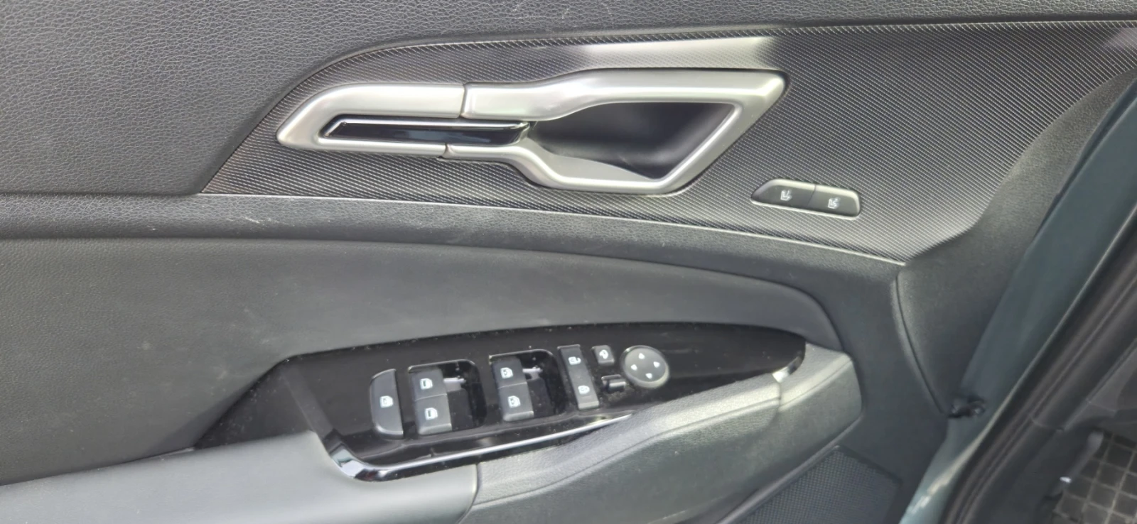 Kia Sportage 1.6 CRDI EXECUTIVE LINE, снимка 12 - Автомобили и джипове - 53868551