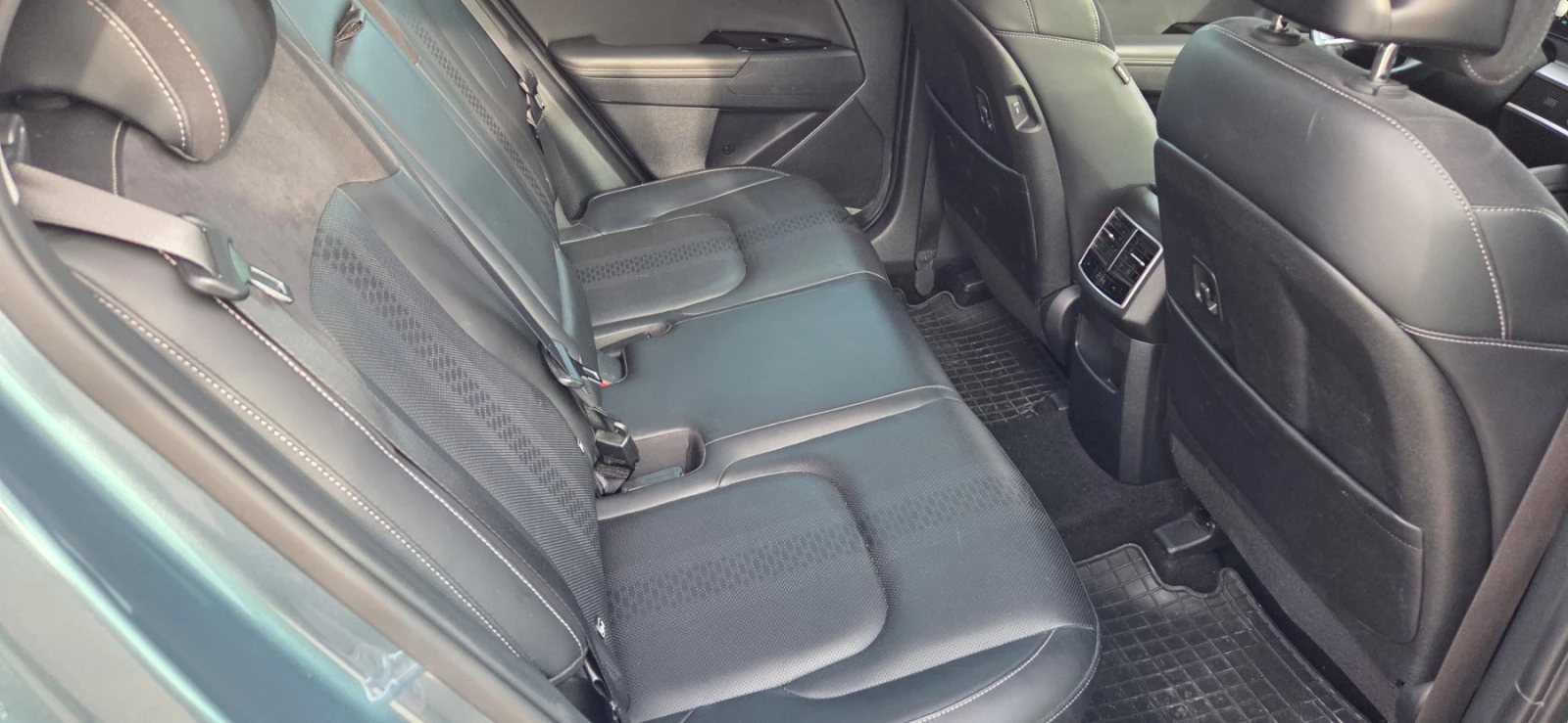 Kia Sportage 1.6 CRDI EXECUTIVE LINE, снимка 9 - Автомобили и джипове - 53868551