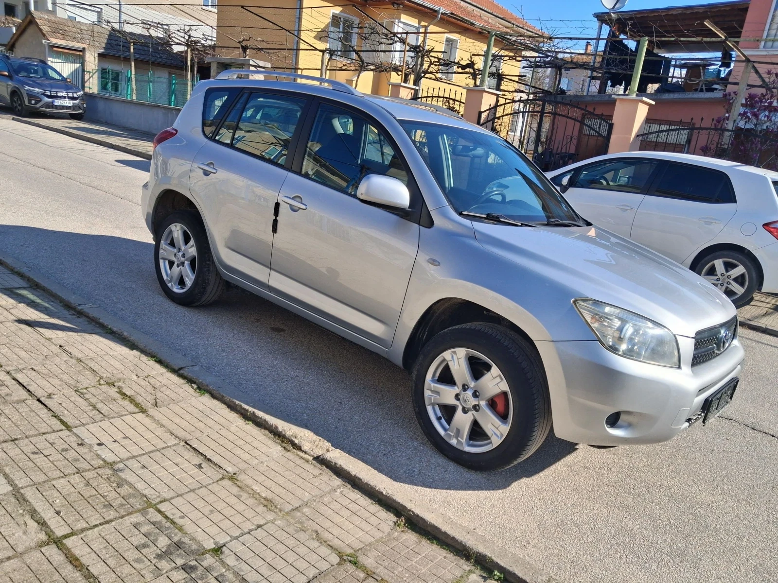 Toyota Rav4 2.0 , снимка 3 - Автомобили и джипове - 54099140