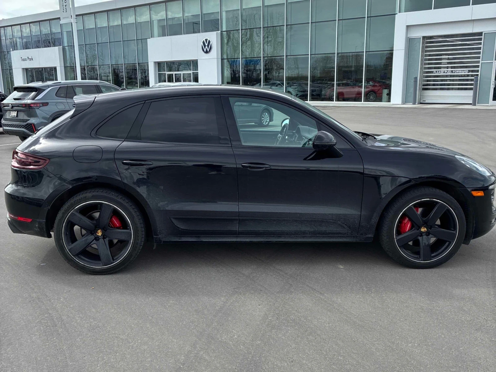 Porsche Macan GTS * ПОДГРЕВ * ОБДУХВАНЕ * CAR FAX * АВТО КРЕДИТ, снимка 3 - Автомобили и джипове - 54198253