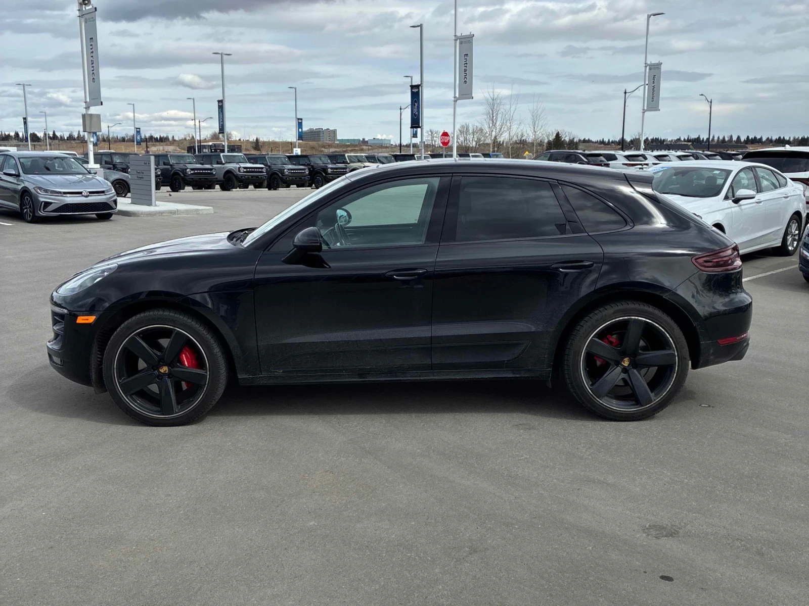 Porsche Macan GTS * ПОДГРЕВ * ОБДУХВАНЕ * CAR FAX * АВТО КРЕДИТ, снимка 4 - Автомобили и джипове - 54198253