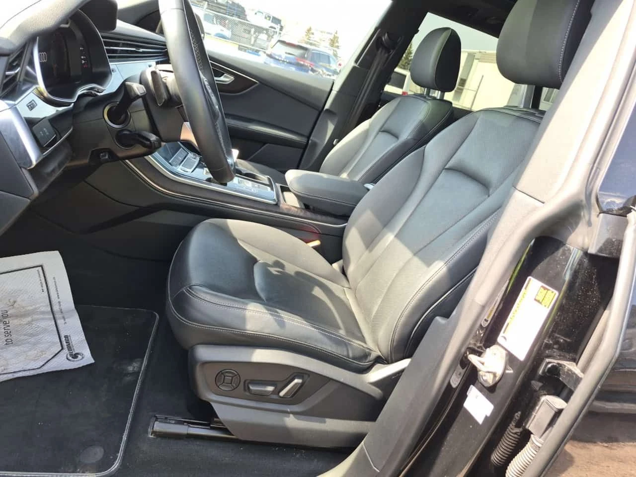 Audi Q8 PROGRESSIV| 360| MATRIX| ПОДГРЕВИ| ОБДУХВАНЕ, снимка 8 - Автомобили и джипове - 54460253