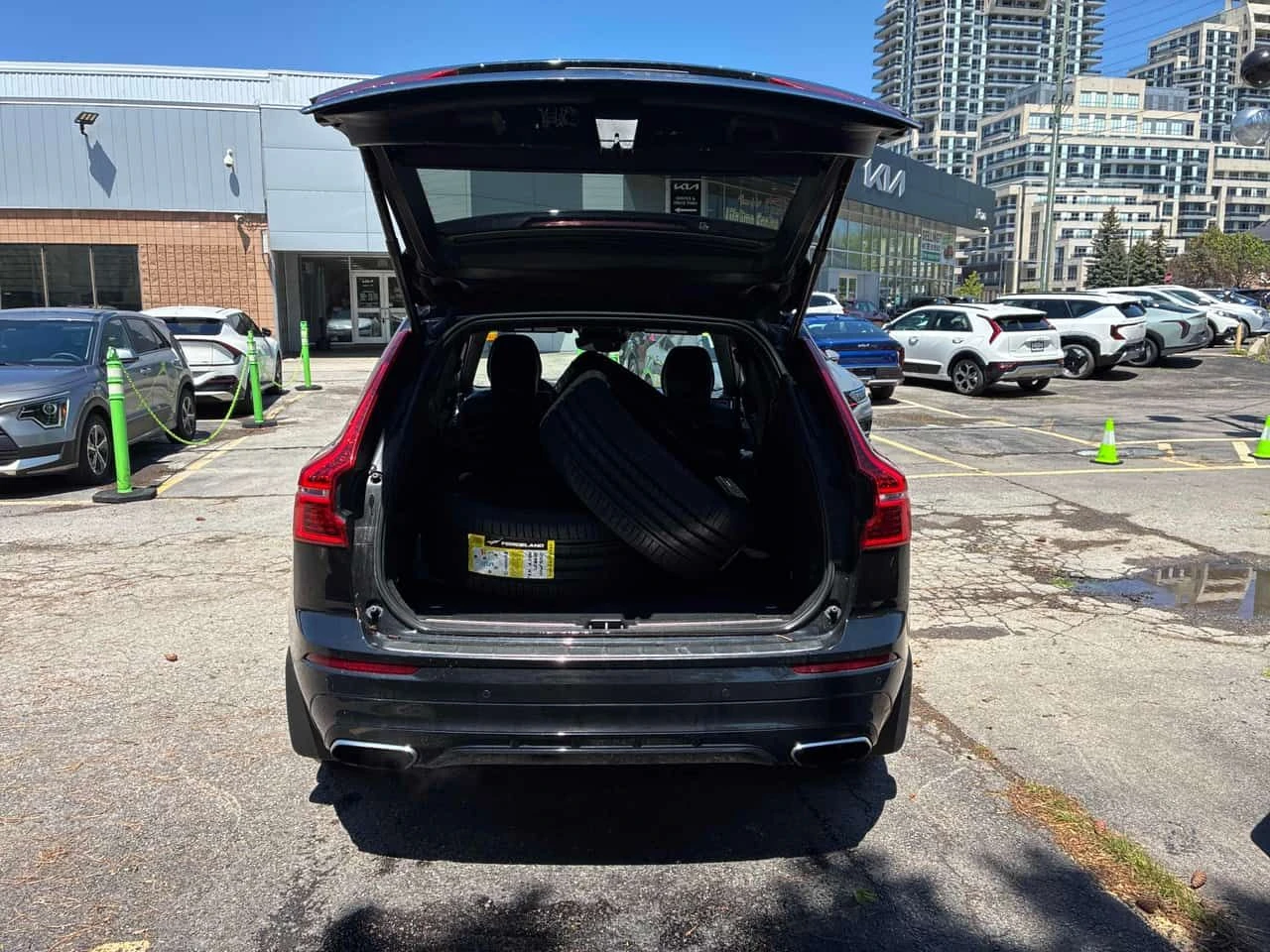 Volvo XC60 | R Design | ПОДГРЕВ | CARFAX | 360 | , снимка 15 - Автомобили и джипове - 54781400