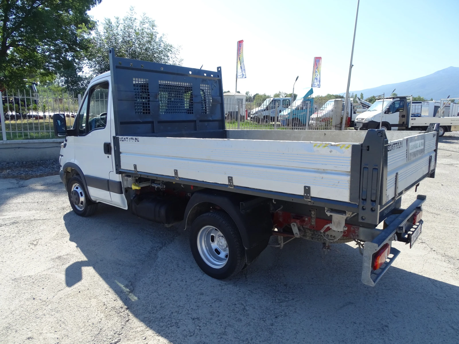 Iveco Daily 35C12  КАТ. * Б* НОВ ВНОС ОТ ШВЕЙЦАРИЯ, снимка 11 - Бусове и автобуси - 55471129