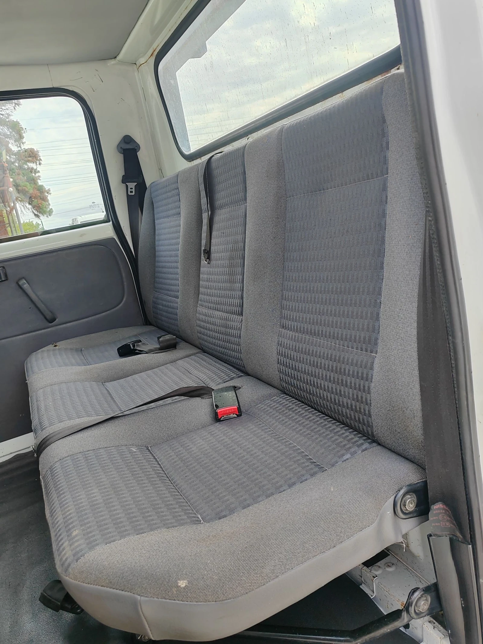 Nissan Kabstar 3.0, 125к.с. Бордови с двойна кабина. , снимка 8 - Камиони - 54881832