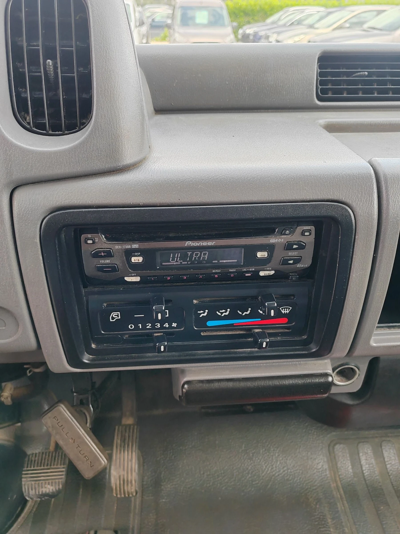 Nissan Kabstar 3.0, 125к.с. Бордови с двойна кабина. , снимка 12 - Камиони - 54881832