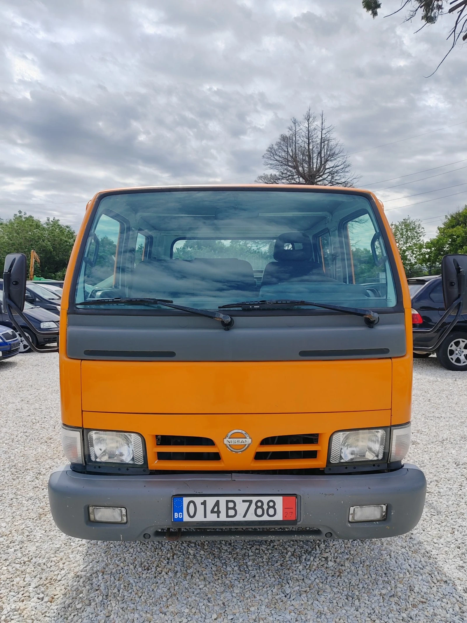Nissan Kabstar 3.0, 125к.с. Бордови с двойна кабина. , снимка 5 - Камиони - 54881832