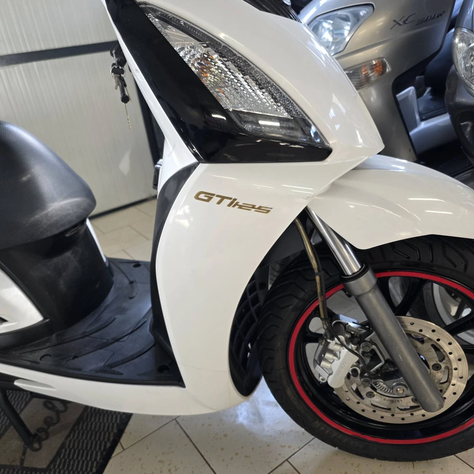 Kymco People GTI 125 - изображение 3