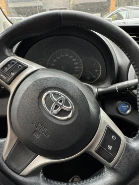 Toyota Yaris HIBRID, снимка 11