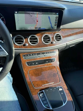 Mercedes-Benz E 350 CARFAX/HUD/360 CAM/DIS/BURMESTER/ОБДУХВАНЕ, снимка 8