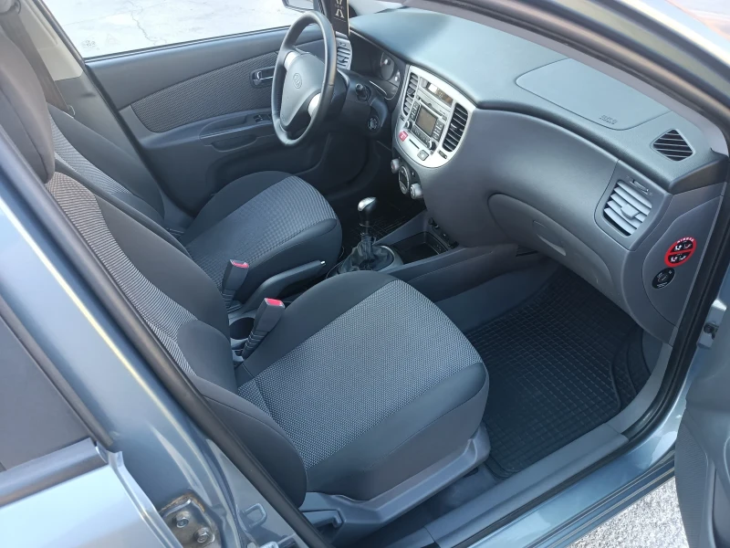 Kia Rio 1.4 CVVT * Клима* , снимка 8 - Автомобили и джипове - 47335286