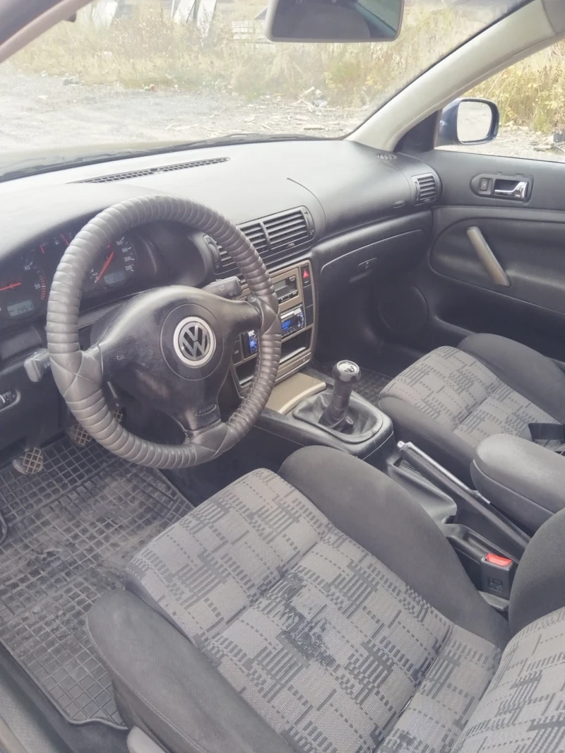 VW Passat 1.9 TDI 115k, снимка 8 - Автомобили и джипове - 47396710