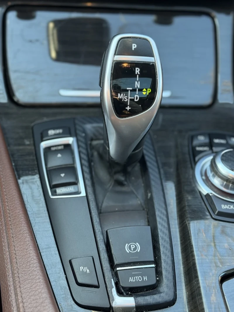 BMW 530 Distronic Panorama Android, снимка 13 - Автомобили и джипове - 48628655