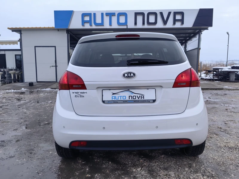 Kia Venga 1.4 90 К.С. БЕНЗИН! МНОГО ЗАПАЗЕНА!, снимка 4 - Автомобили и джипове - 48682444