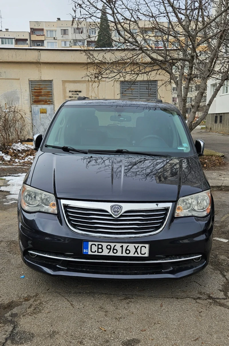 Lancia Voyager, снимка 1 - Автомобили и джипове - 48745435