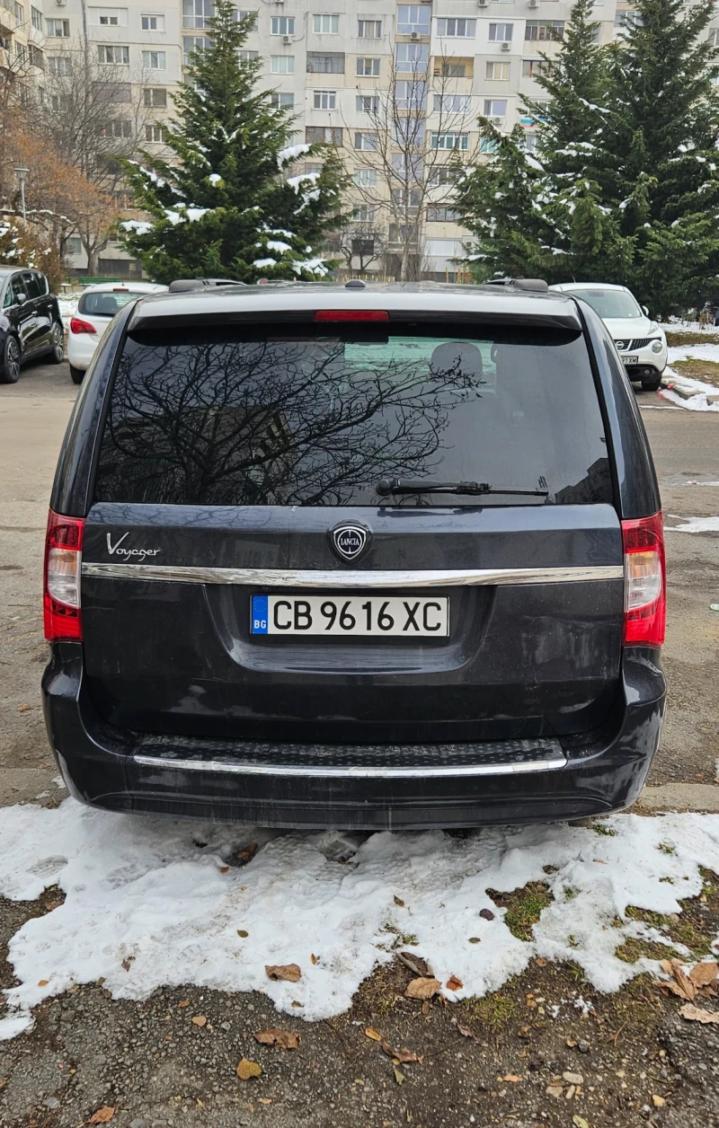 Lancia Voyager, снимка 2 - Автомобили и джипове - 48745435