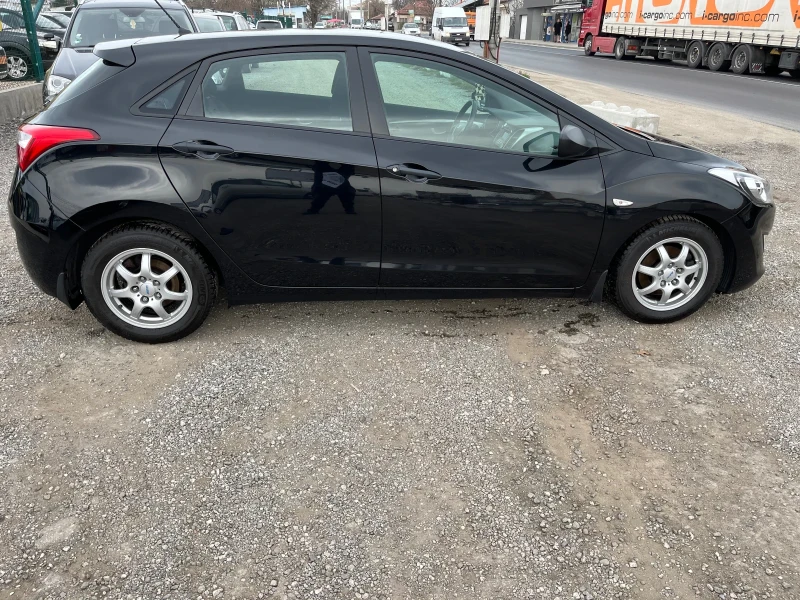 Hyundai I30 1.4 i, снимка 7 - Автомобили и джипове - 49467850