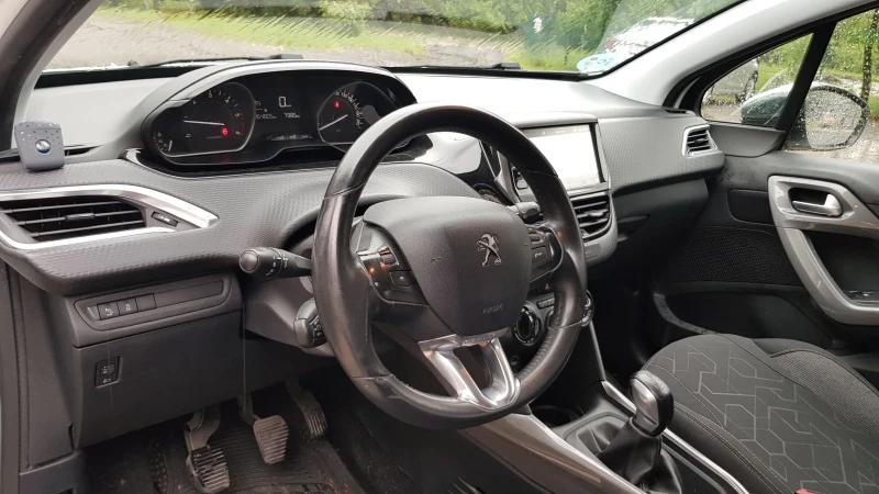 Peugeot 2008 1.6hdi Style Facelitf, снимка 10 - Автомобили и джипове - 50423353