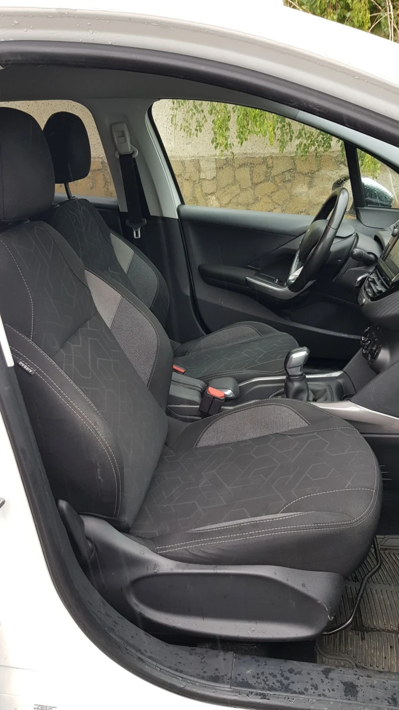 Peugeot 2008 1.6hdi Style Facelitf, снимка 12 - Автомобили и джипове - 50423353