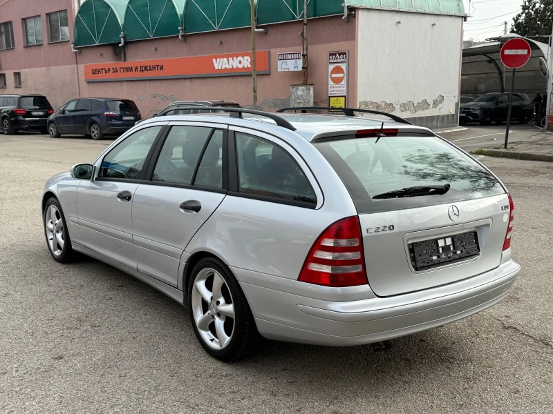 Mercedes-Benz C 220 НОВ ВНОС УНИКАЛНО СЪСТОЯНИЕ, снимка 6 - Автомобили и джипове - 52879911
