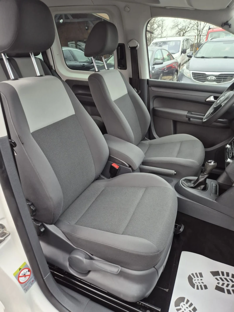 VW Caddy 1.6tdi+ live, снимка 11 - Автомобили и джипове - 53397414