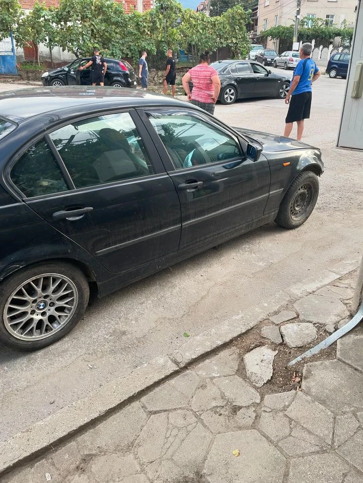 BMW 320, снимка 4 - Автомобили и джипове - 46967436