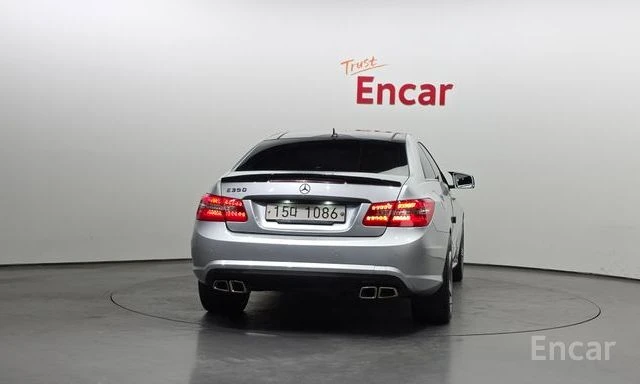 Mercedes-Benz E 350 E-Class E350 Coupe, снимка 8 - Автомобили и джипове - 54176461