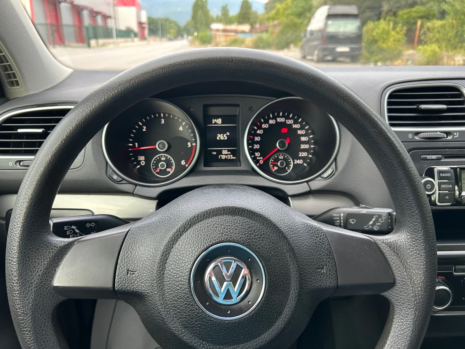VW Golf 1.6 TDI - изображение 9